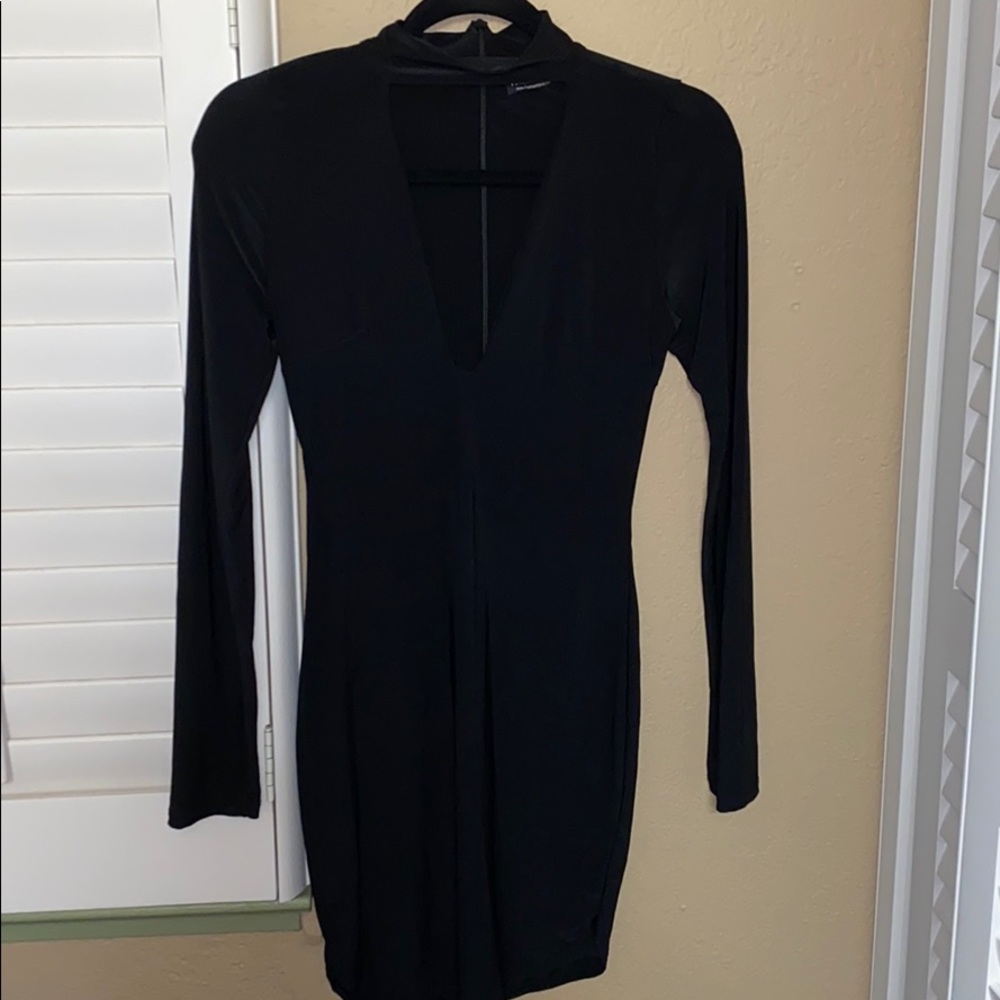 Smooth Black Halter V-neck Dress